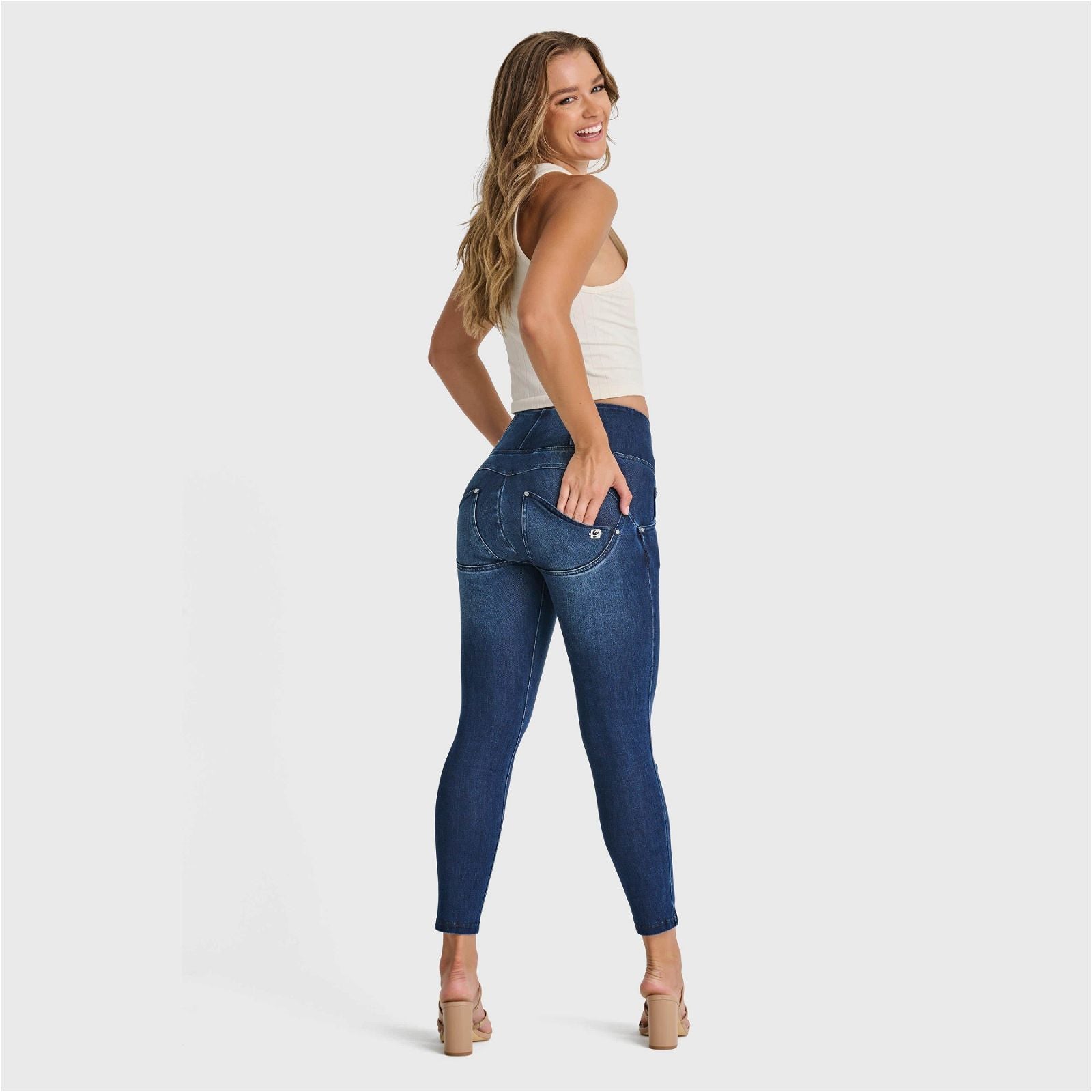 WR.UP® SNUG Jeans - High Waisted - 7/8 Length - Dark Blue + Blue Stitching 3