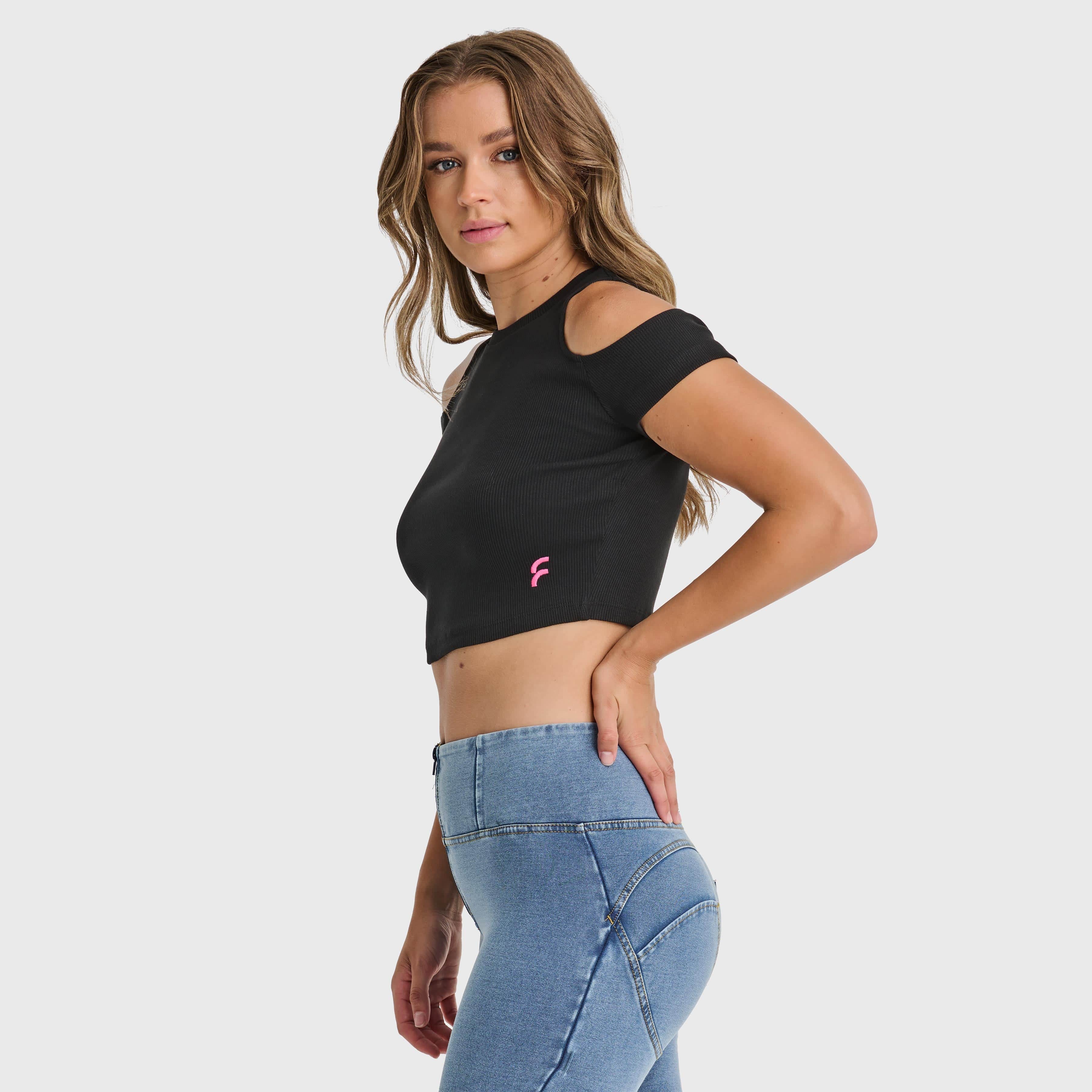 Cropped Cut Out T Shirt - Black 2