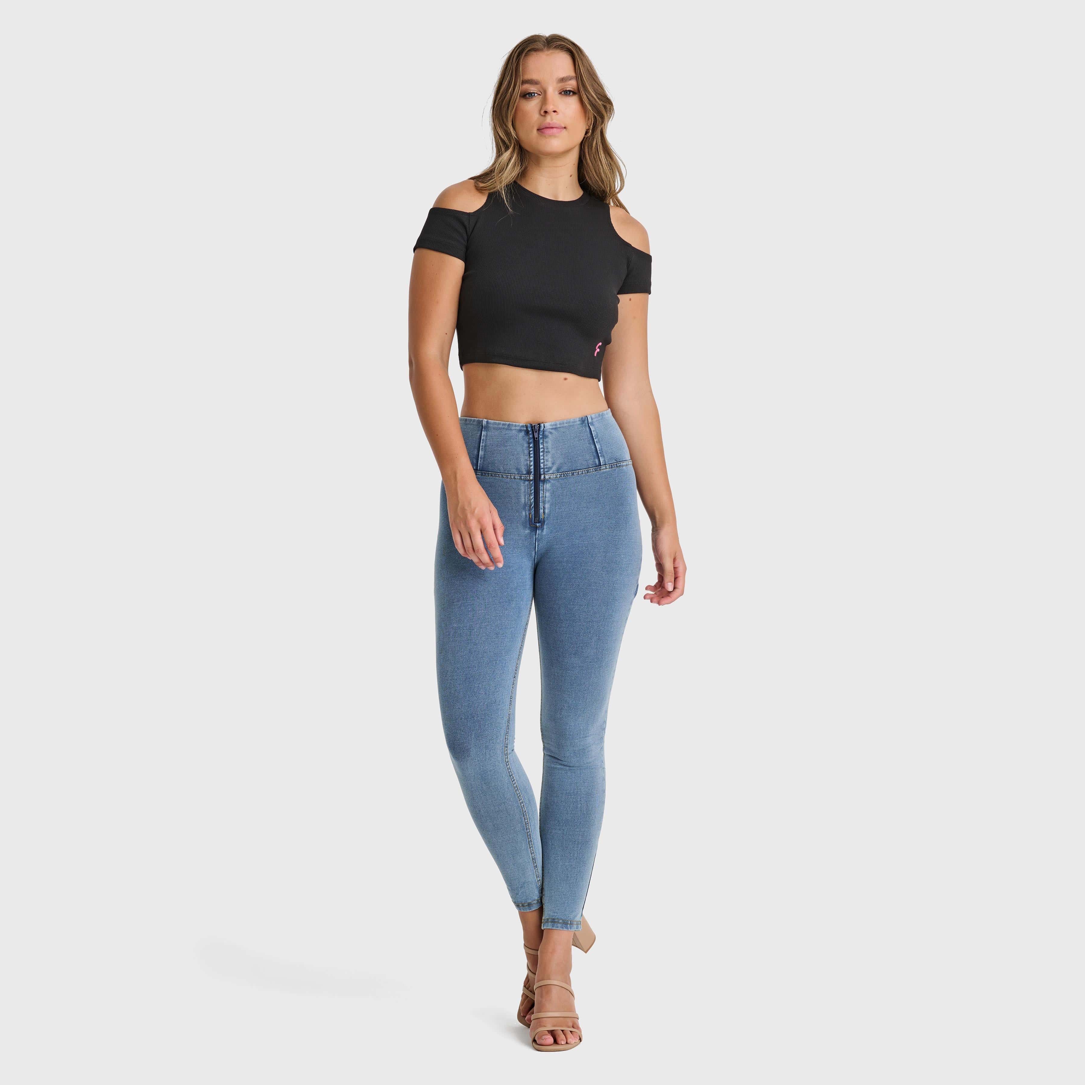 Cropped Cut Out T Shirt - Black 3