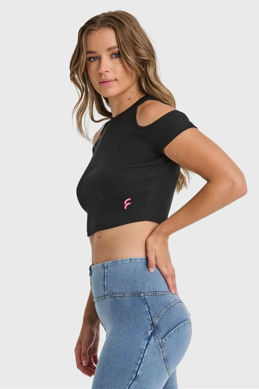 Cropped Cut Out T Shirt - Black 2