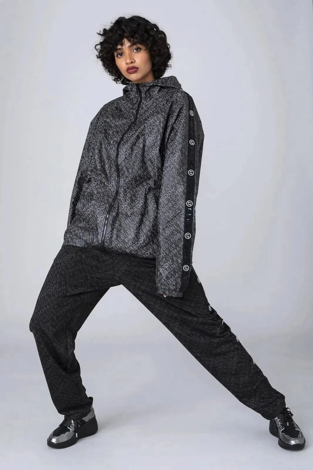 Graphic trousers Choreography Luca Tommassini