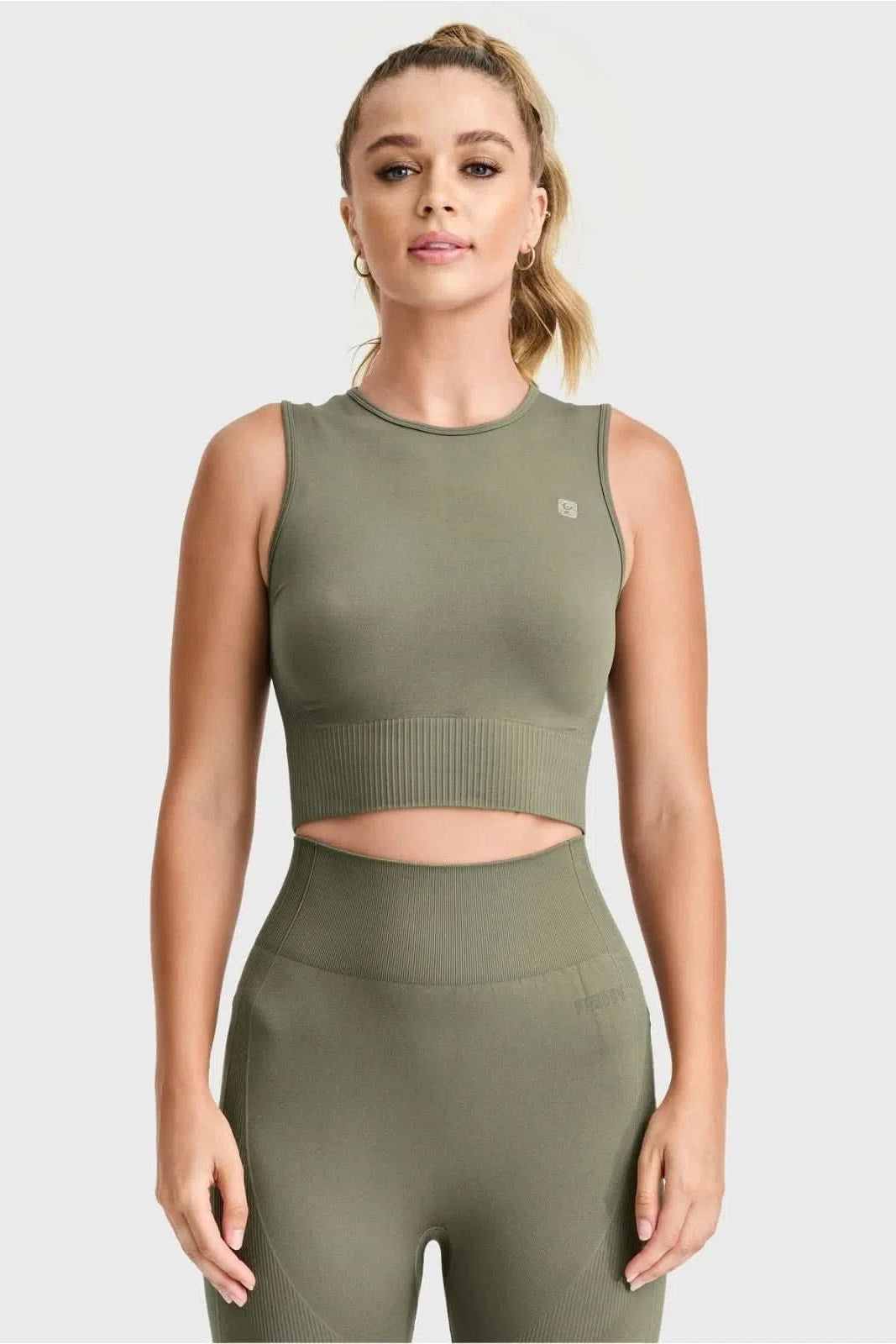 Seamless Cropped Singlet - Military Green 1