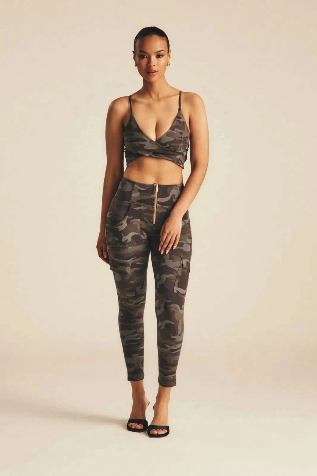 WR.UP® Cargo Fashion - High Waisted - 7/8 Length - Green Camo 2