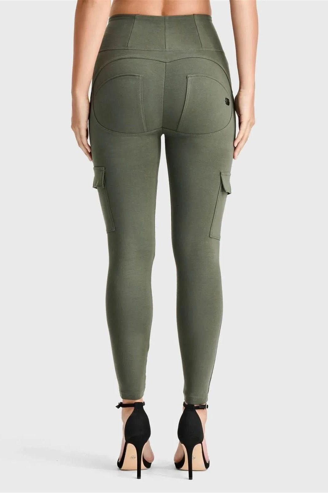 WR.UP® Cargo Fashion - High Waisted - 7/8 Length - Military Green 3