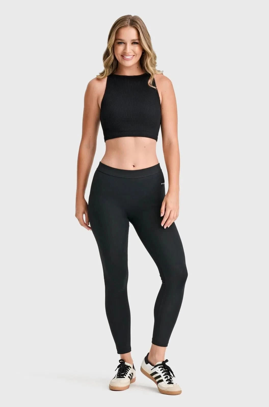 WRUP Core Fashion - Mid Rise - 7/8 Length - Black