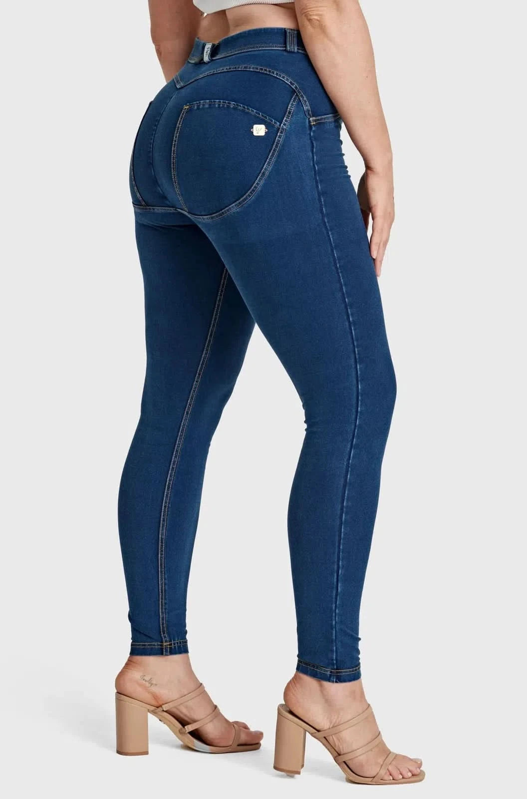 WR.UP® Curvy Denim - High Waisted - Full Length - Dark Blue + Yellow Stitching