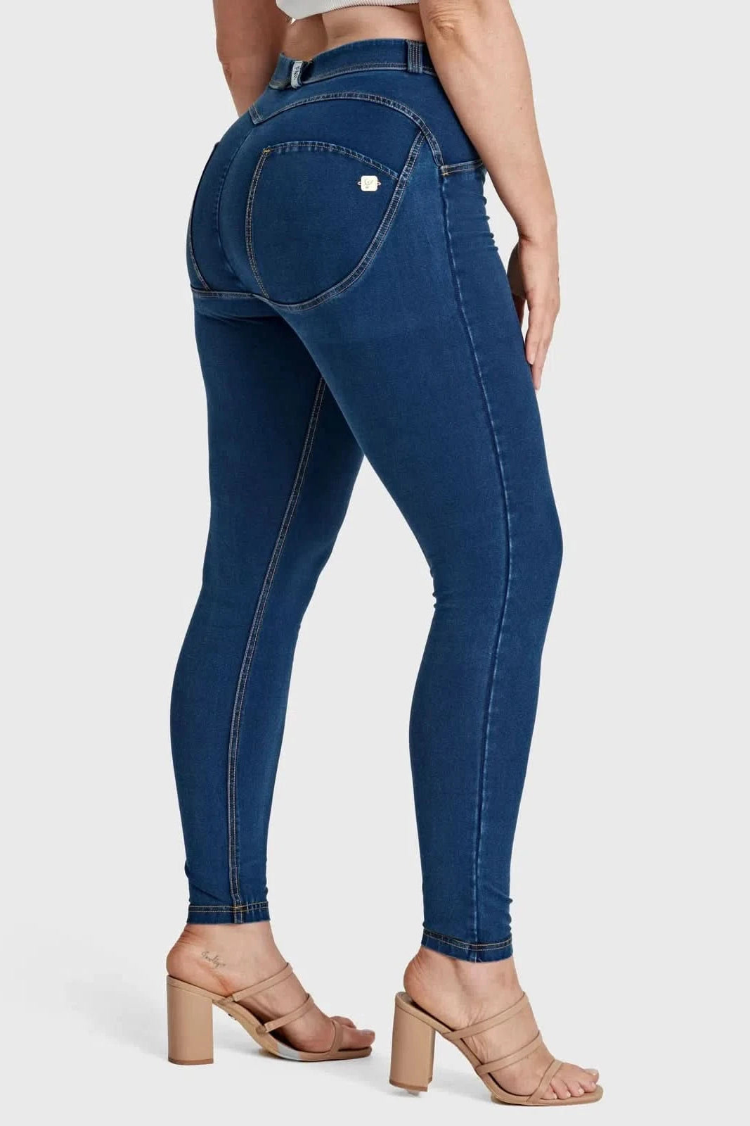 WR.UP® Curvy Denim - High Waisted - Full Length - Dark Blue + Yellow Stitching 1