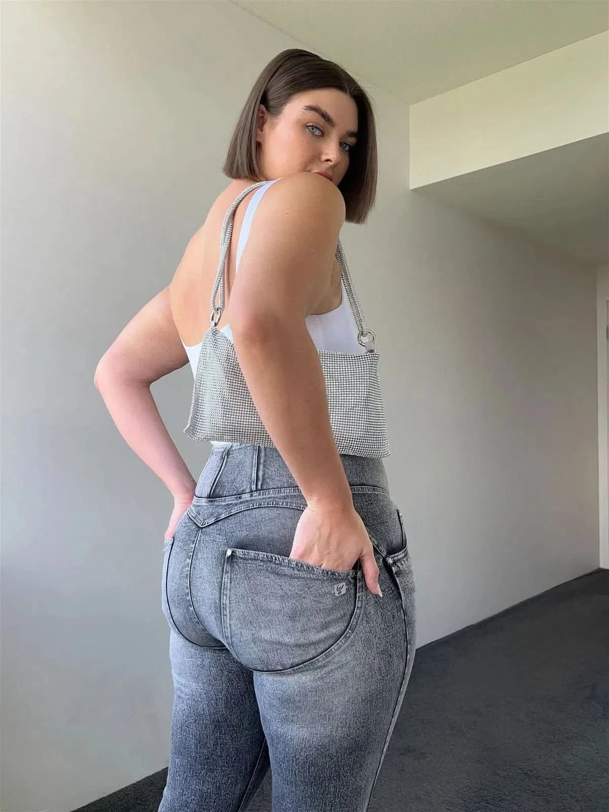 WR.UP® SNUG Curvy Ripped Jeans - High Waisted - Full Length - Grey Stonewash + Grey Stitching 3