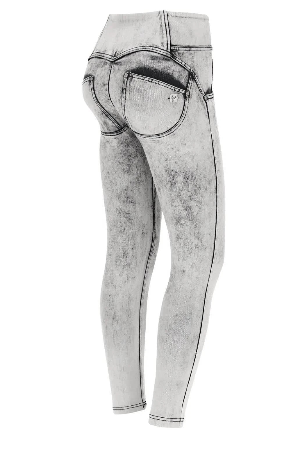 WRUP SNUG Jeans - High Waisted - 7/8 Length - Acid Wash Grey + Black Stitching