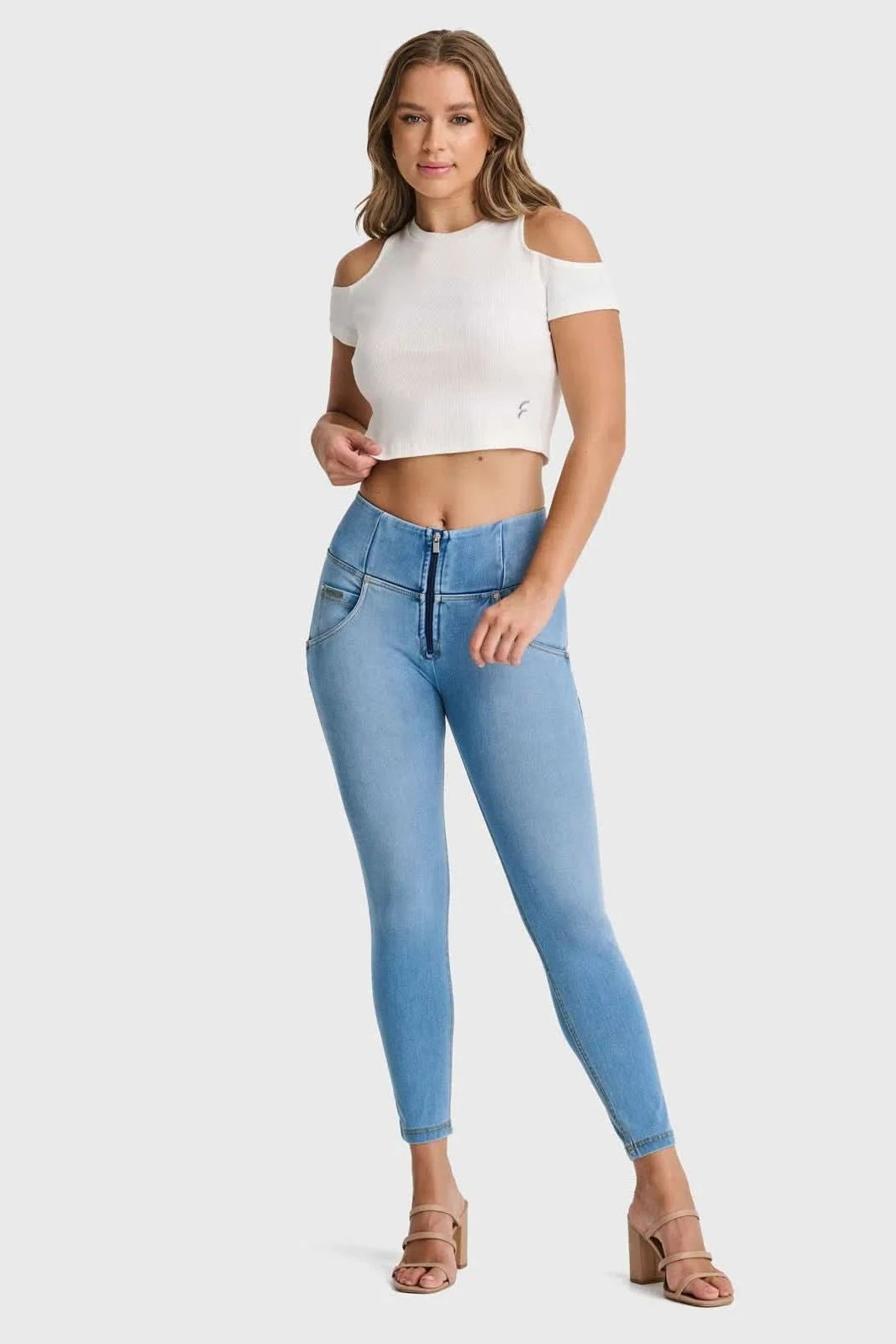 WR.UP® SNUG Jeans - High Waisted - 7/8 Length - Light Blue + Yellow Stitching 2