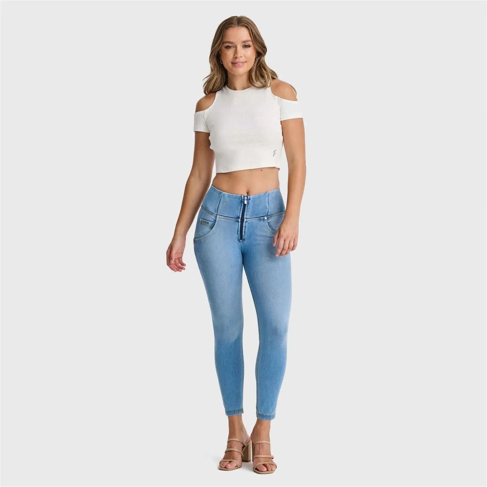 WR.UP® SNUG Jeans - High Waisted - 7/8 Length - Light Blue + Yellow Stitching 3