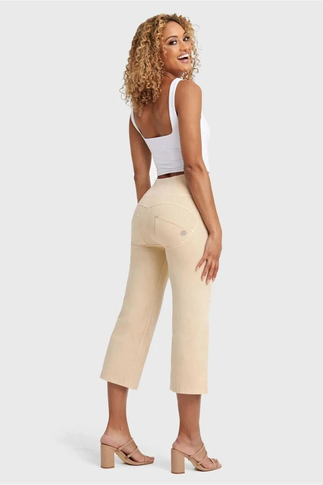 WR.UP® SNUG Jeans - High Waisted - Flare - Beige 3