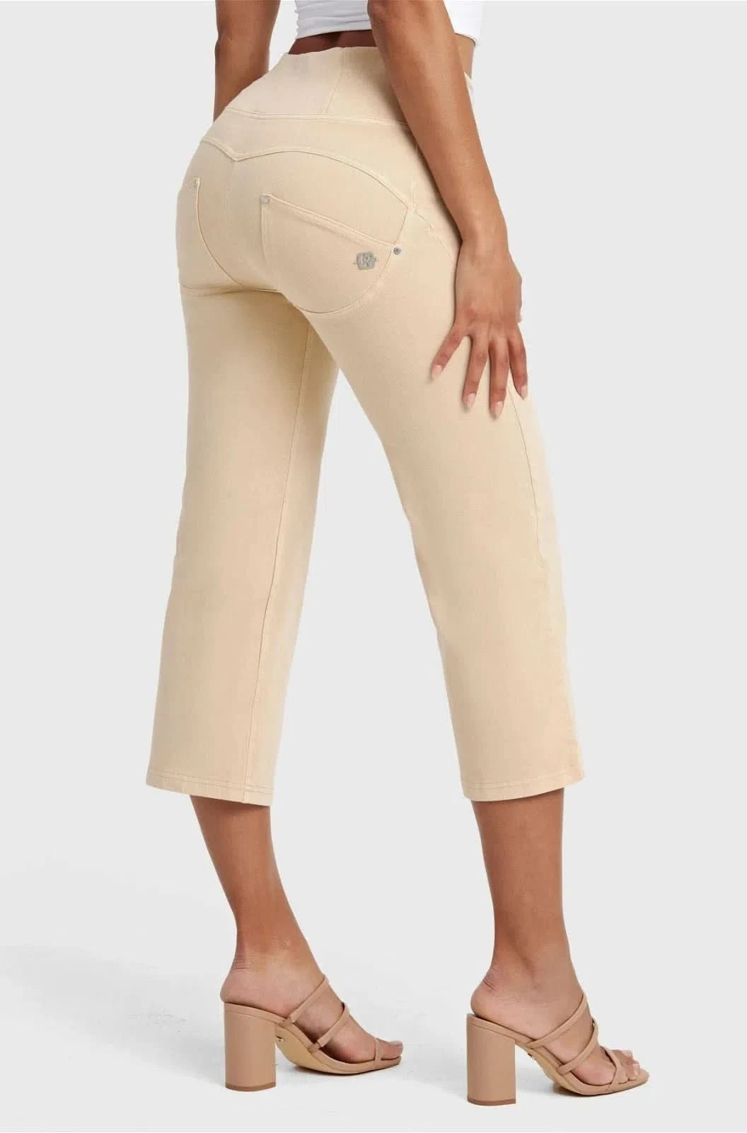 WR.UP® SNUG Jeans - High Waisted - Flare - Beige