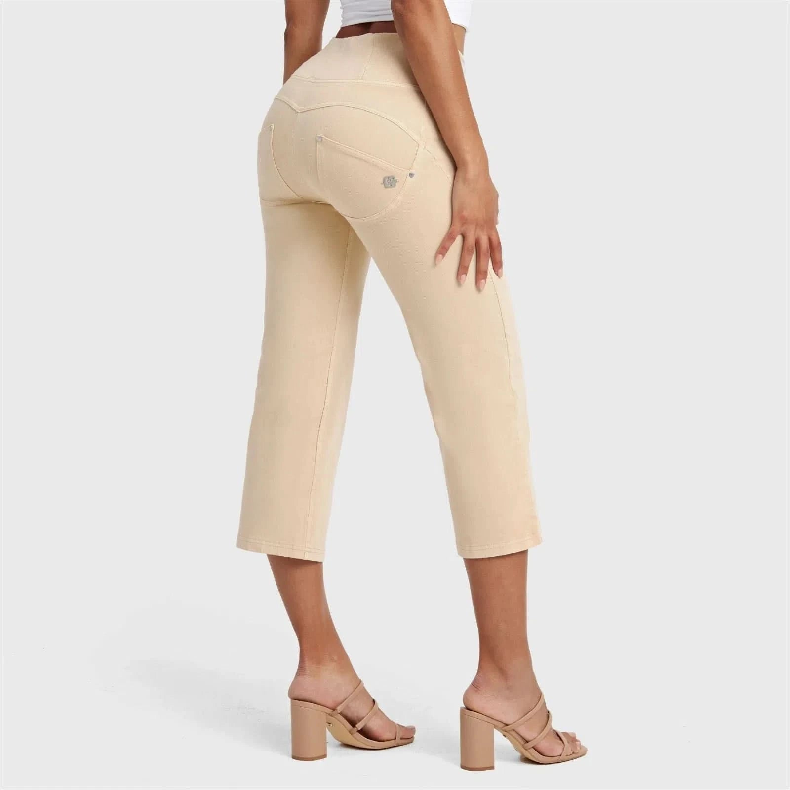 WR.UP® SNUG Jeans - High Waisted - Flare - Beige 1