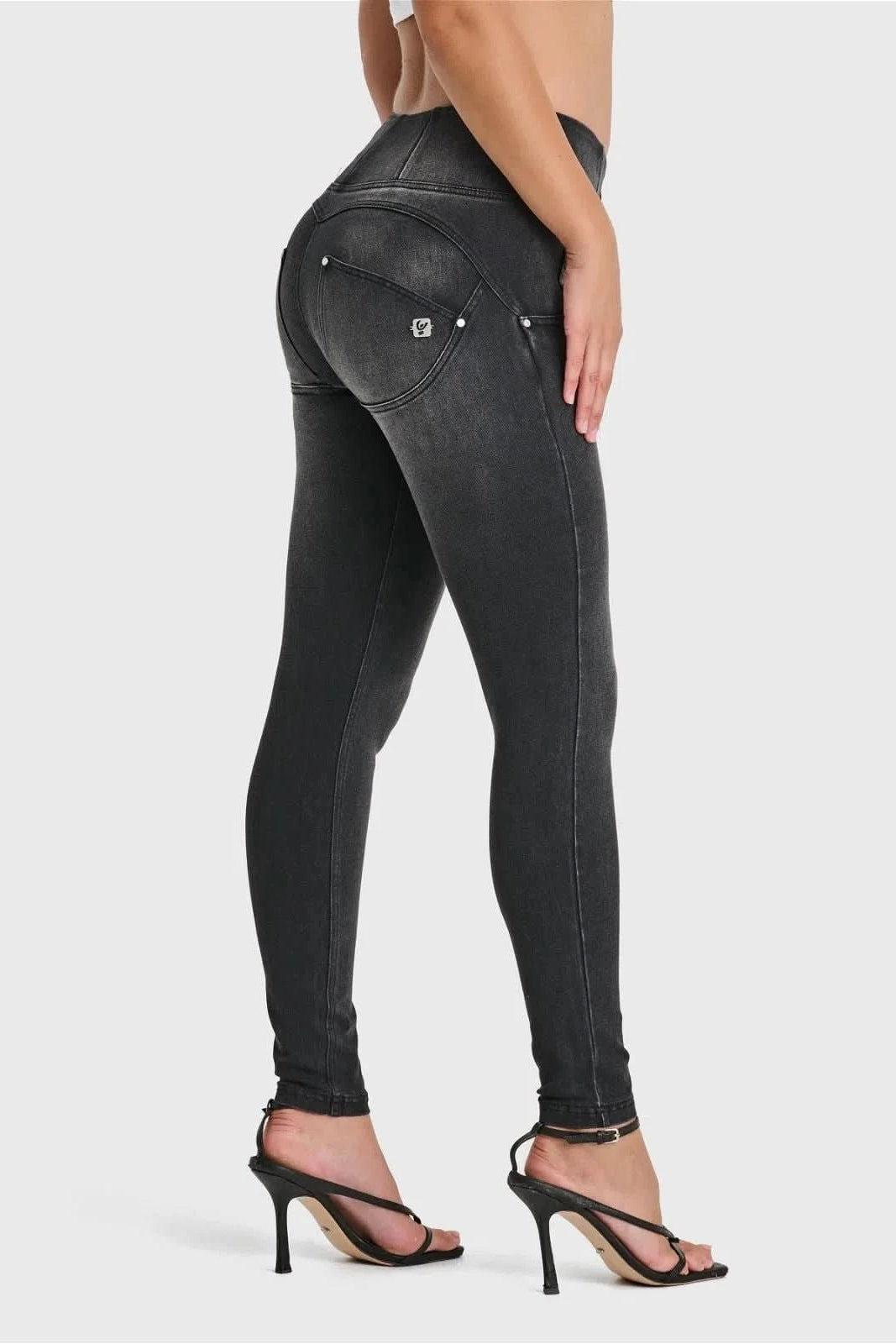 WR.UP® SNUG Jeans - High Waisted - Full Length - Black + Black Stitching 1