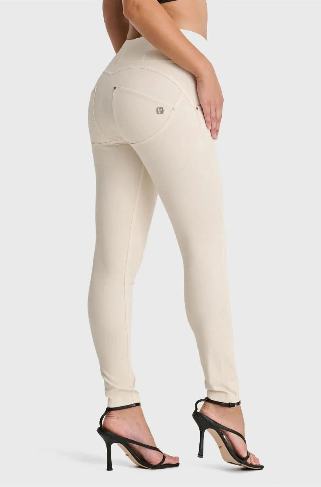 WR.UP® SNUG Jeans - High Waisted - Full Length - Ivory