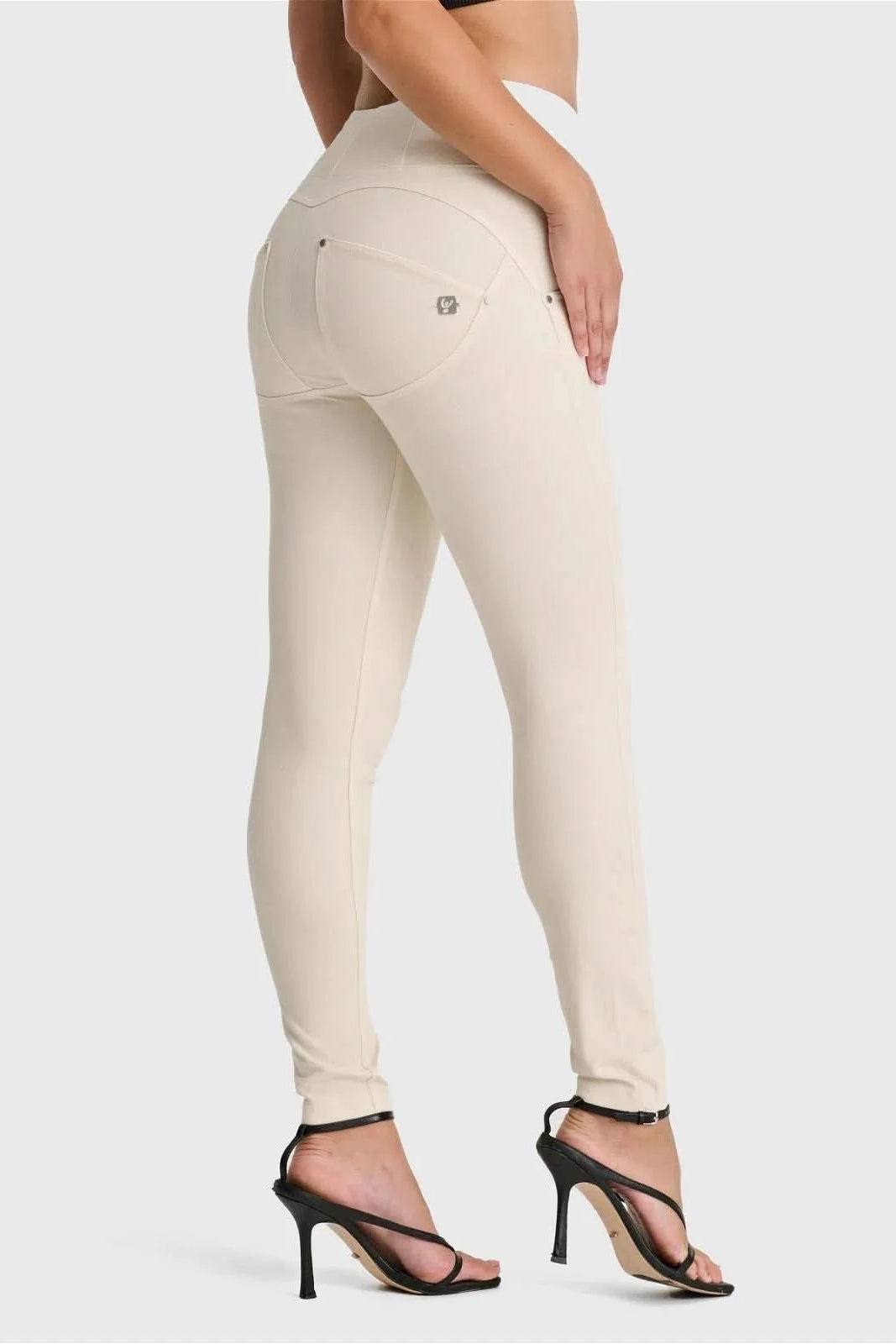 WR.UP® SNUG Jeans - High Waisted - Full Length - Ivory 1