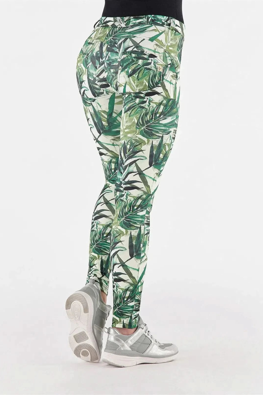 WR.UP® Trousers Diwo Fabric - Mid Waist - Full Length - Jungle Print 2