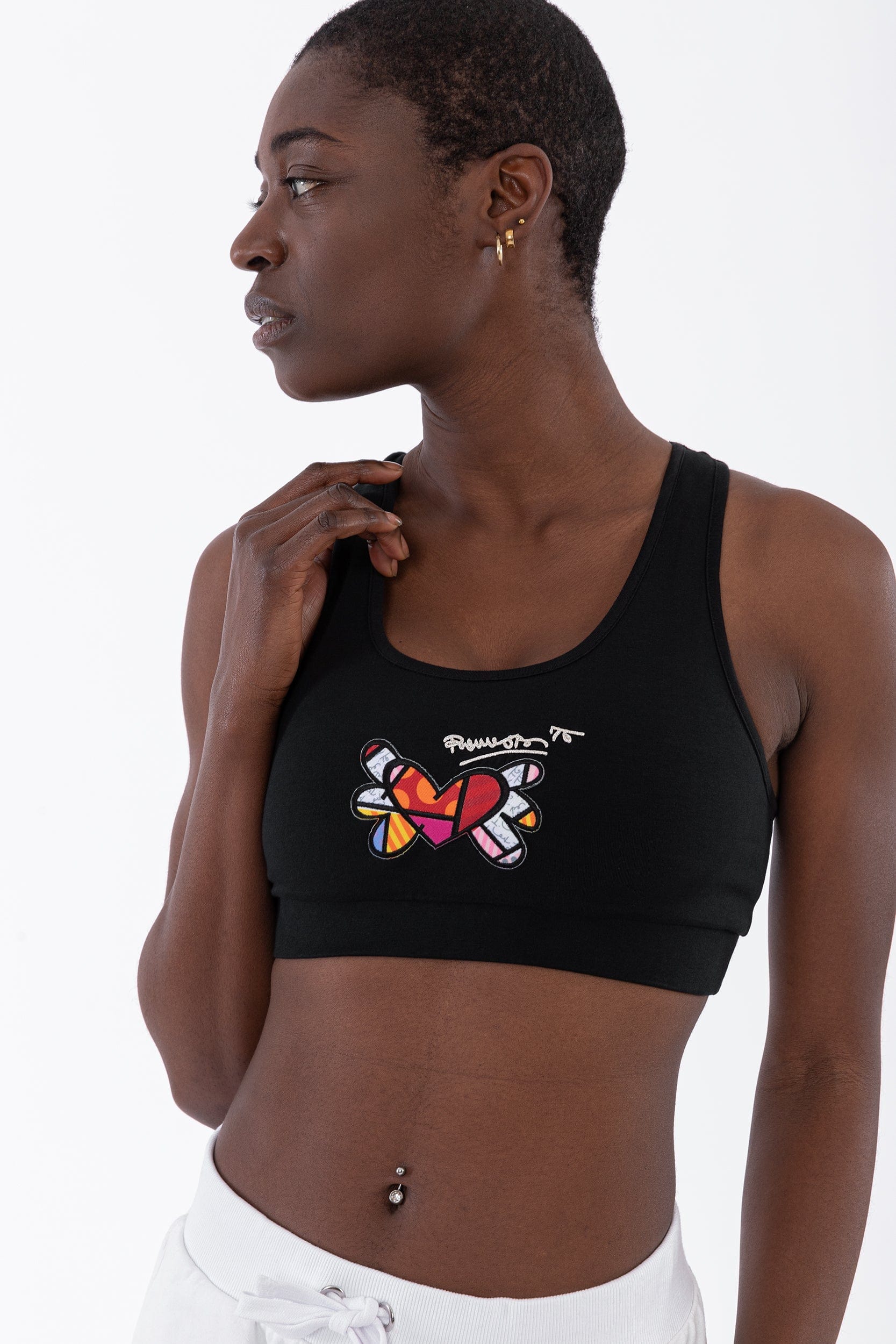 Top with a winged heart patch - Black 3