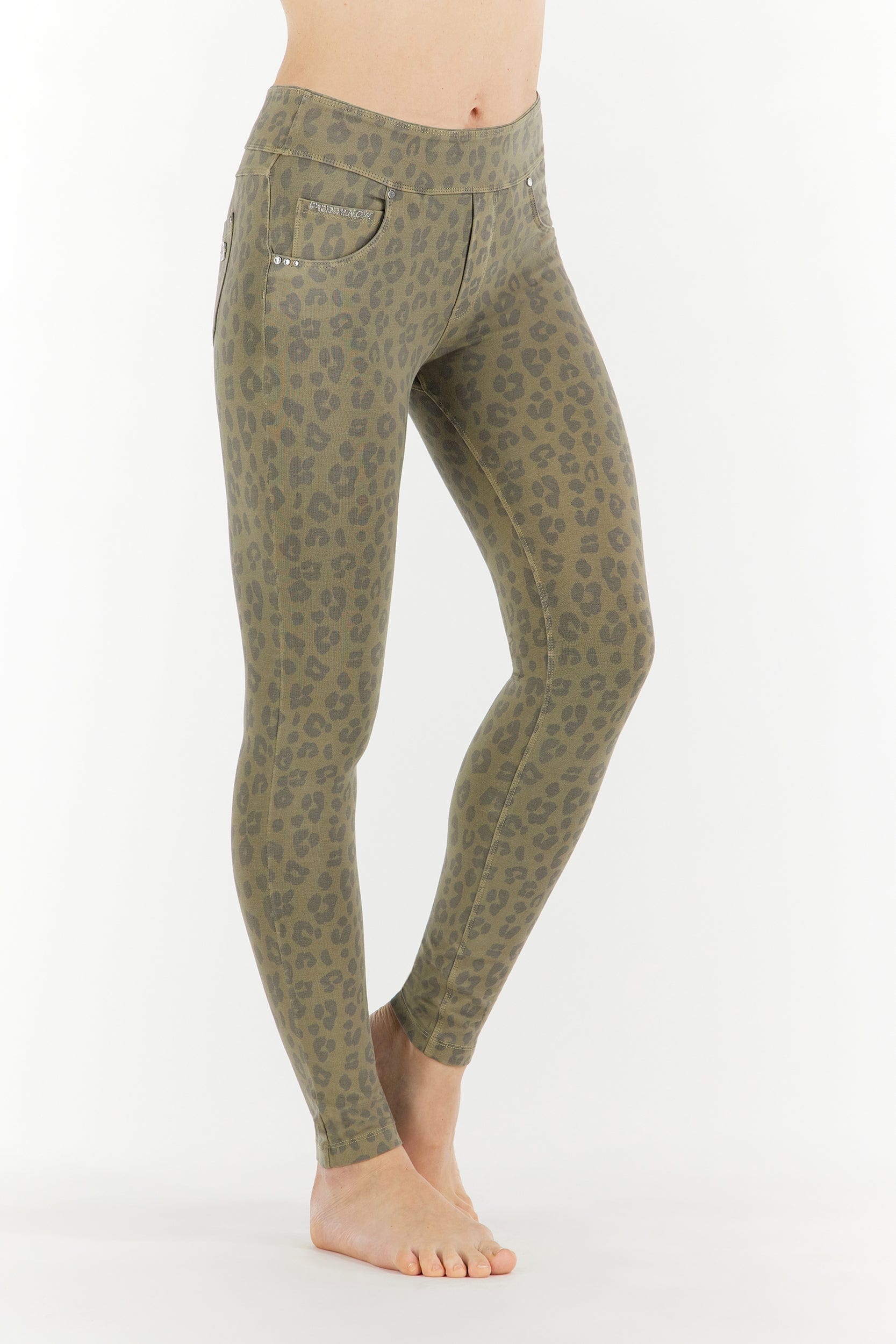 N.O.W.® Yoga Fashion - Mid Waist - Full Length - Beige Leopard 2
