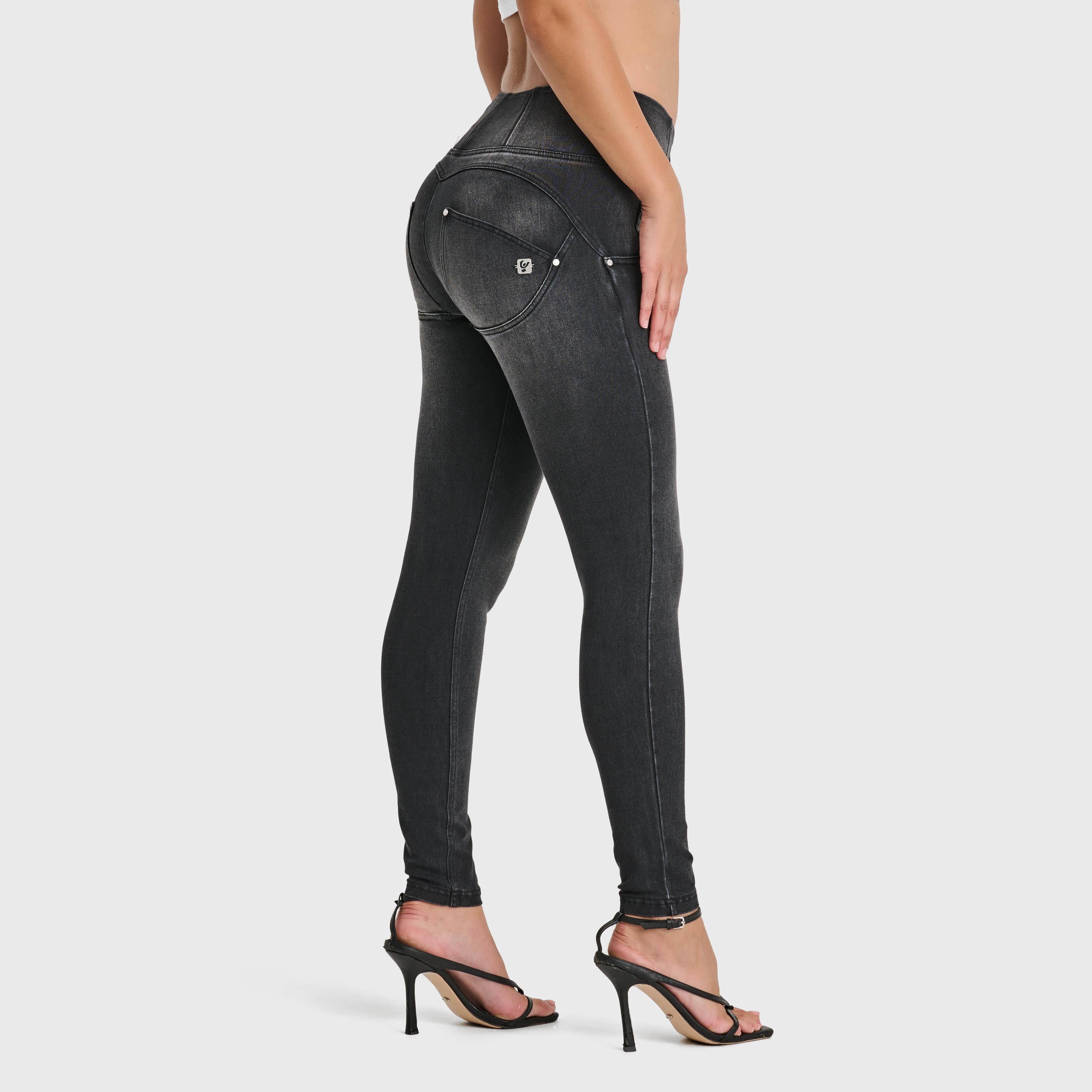 WR.UP® Snug Jeans - High Waisted - Full Length - Black + Black Stitching 1