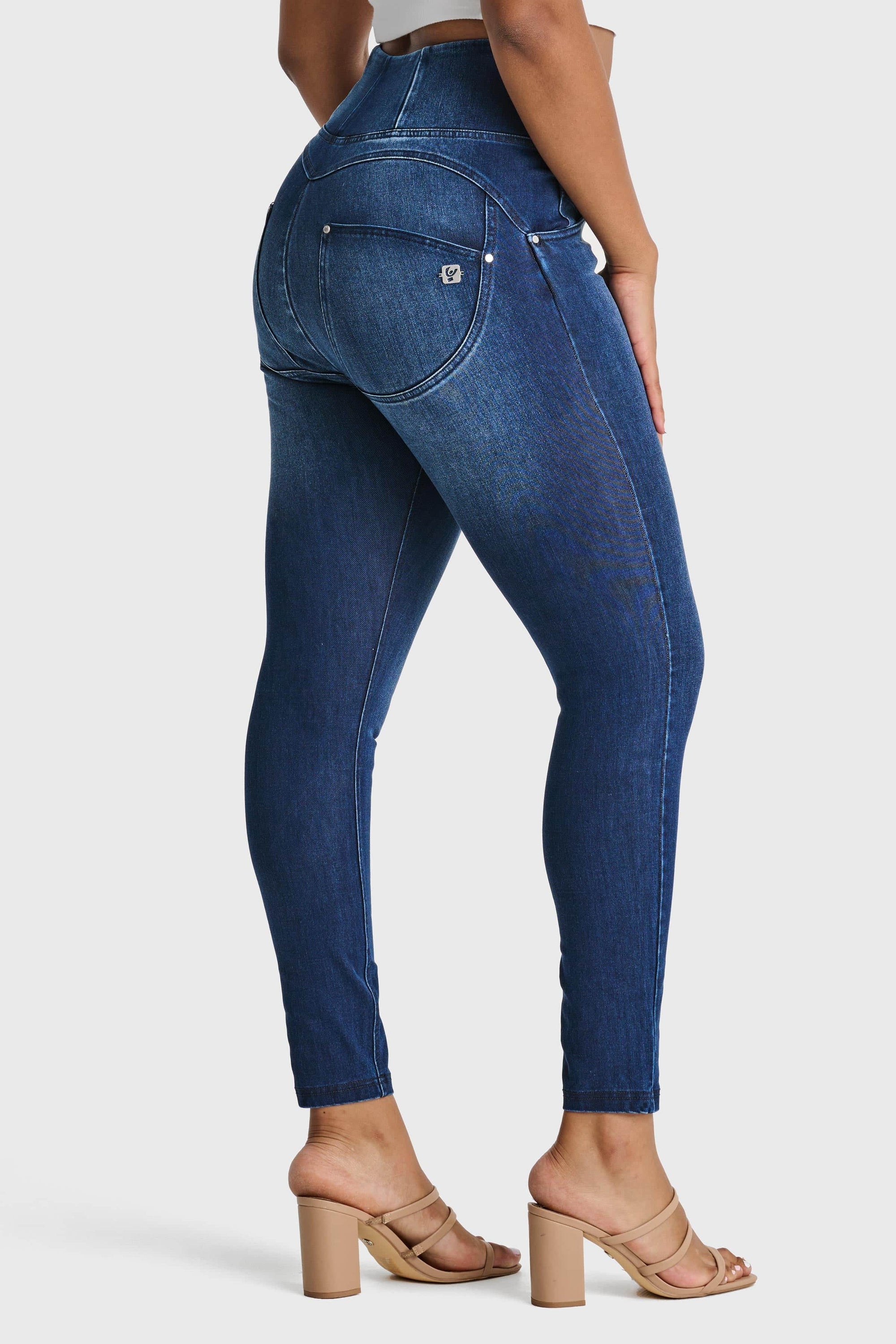 WR.UP® Snug Curvy Jeans - High Waisted - Full Length - Dark Blue + Blue Stitching 1