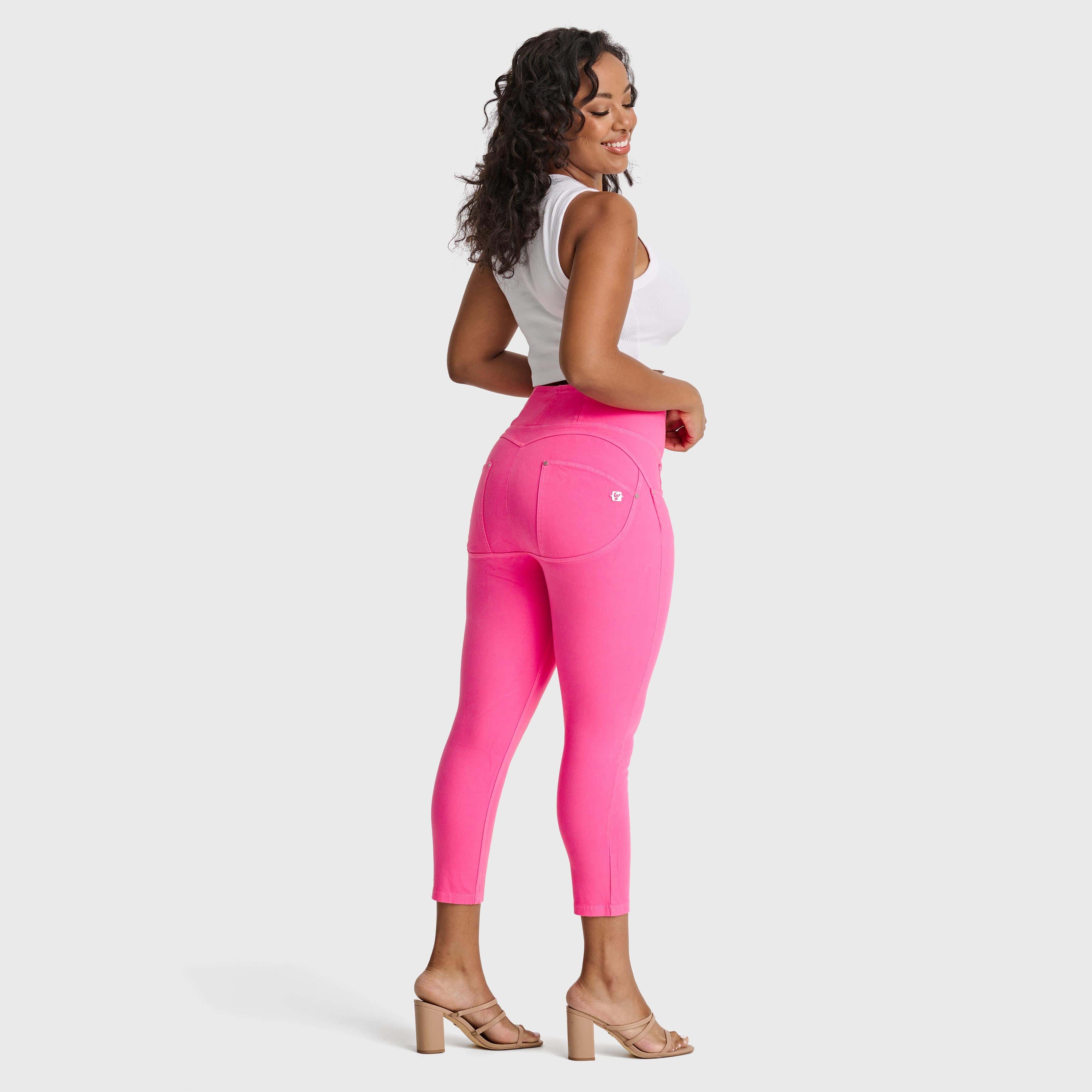 WR.UP® Snug Curvy Jeans - High Waisted - 7/8 Length - Candy Pink 3