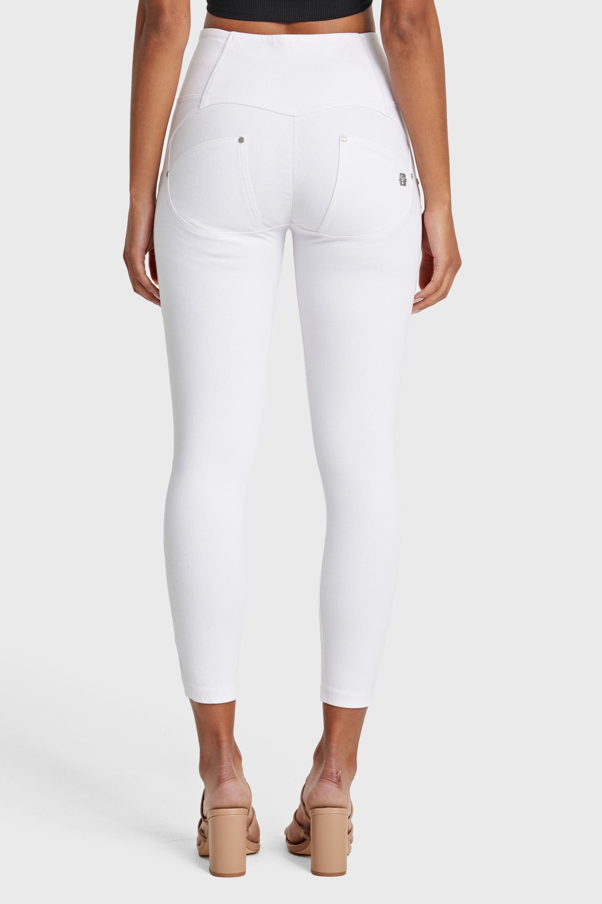 WR.UP® Snug Distressed Jeans - High Waisted - 7/8 Length - White 3